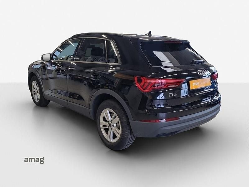 Gebraucht Audi Q3 Ambiente 190 PS (139 kW) 2020 Mythosschwarz metallic SUV