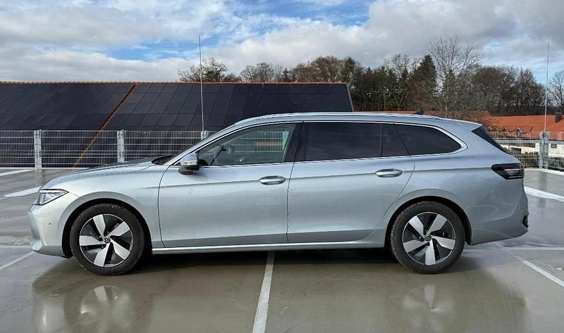 Gebraucht VW Passat Elegance 150 PS (110 kW) 2025 Kombi