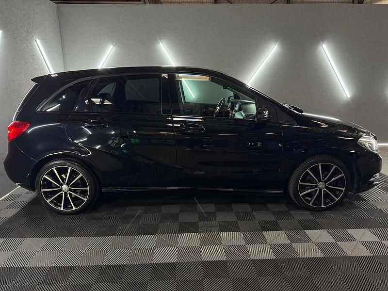 Gebraucht Mercedes B200 156 PS (114 kW) 2014 Van / Kleinbus
