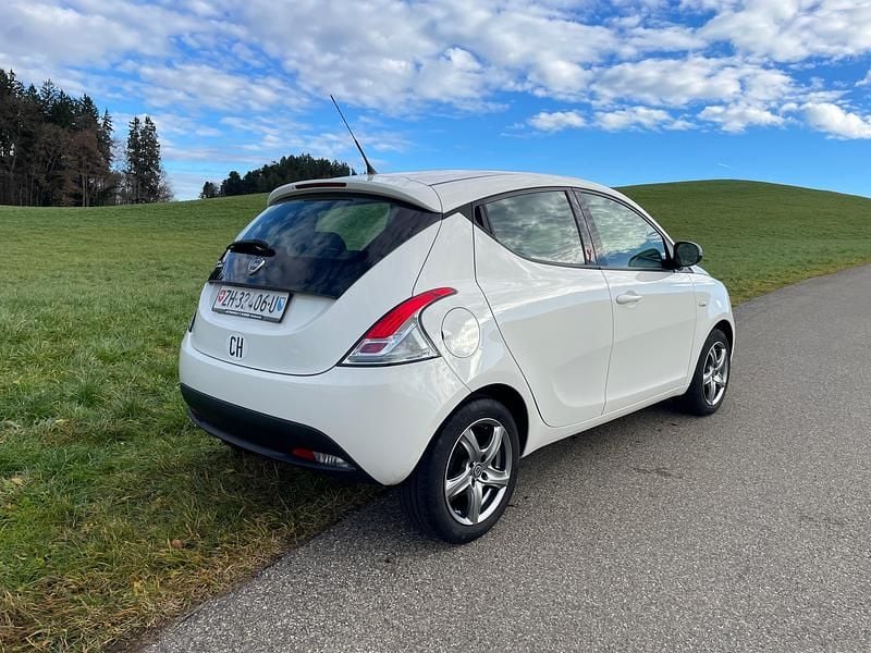 Gebraucht Lancia Ypsilon 85 PS (62 kW) 2016 Kleinwagen