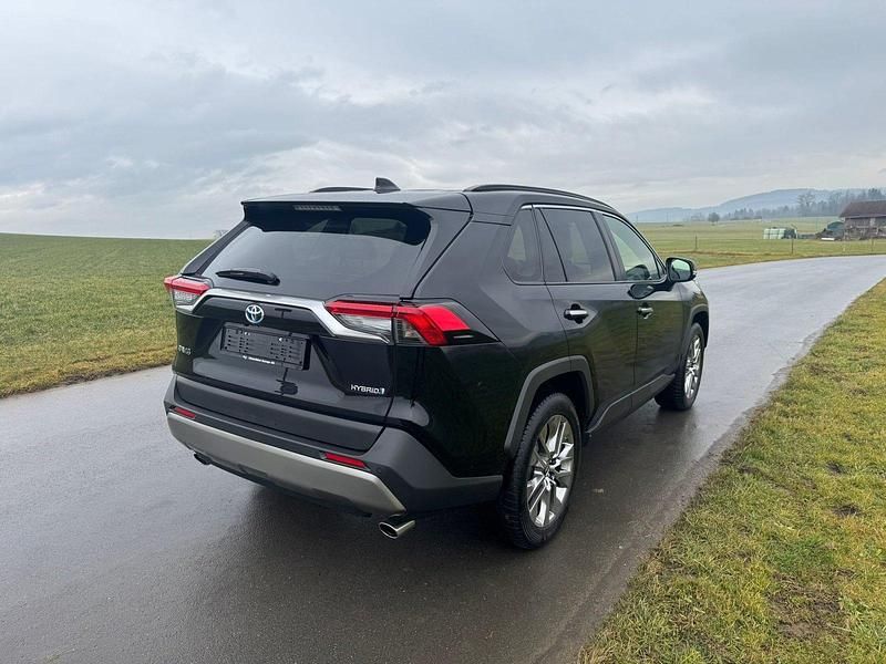 Gebraucht Toyota RAV4 Hybrid Premium 222 PS (163 kW) 2022 SUV