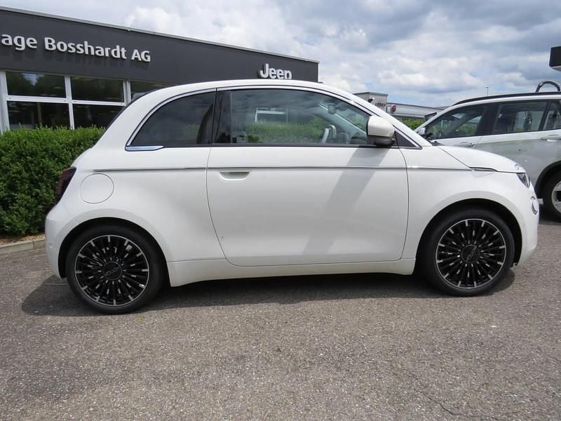 Gebraucht Fiat 500e La Prima 86 kW (118 PS) 2023 Weiss Cabrio