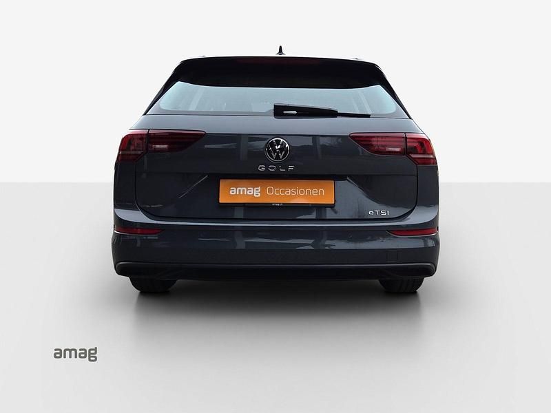 Gebraucht VW Golf VIII Life 150 PS (110 kW) 2025 Delfingrau metallic Kombi