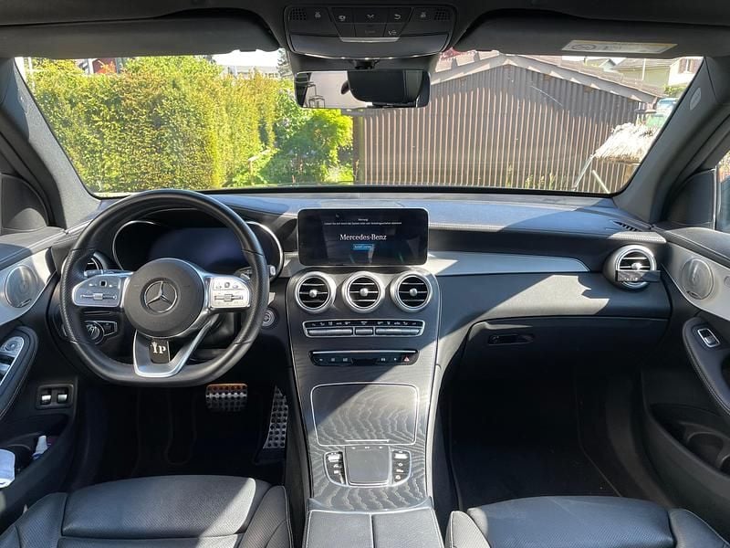 Gebraucht Mercedes GLC300e AMG line 319 PS (234 kW) 2021
