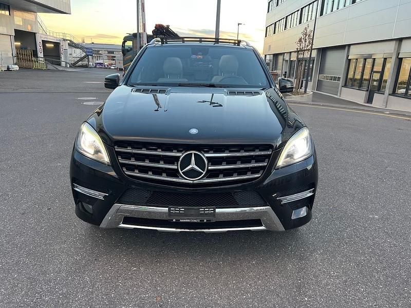 Gebraucht Mercedes ML350 Edition 306 PS (225 kW) 2012 SUV