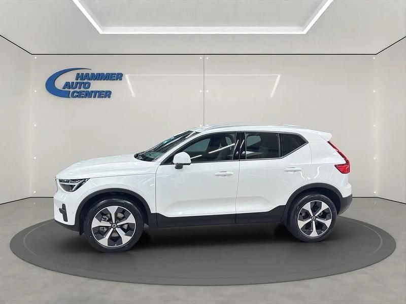 Gebraucht Volvo XC40 Core 163 PS (119 kW) 2025 Weiss SUV