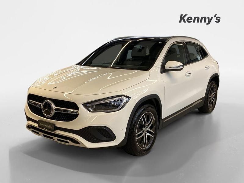 Gebraucht Mercedes GLA200 Progressive 163 PS (119 kW) 2021 Weiss SUV
