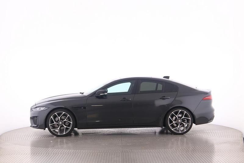 Gebraucht Jaguar XE 300 PS (220 kW) 2024 Grau Limousine