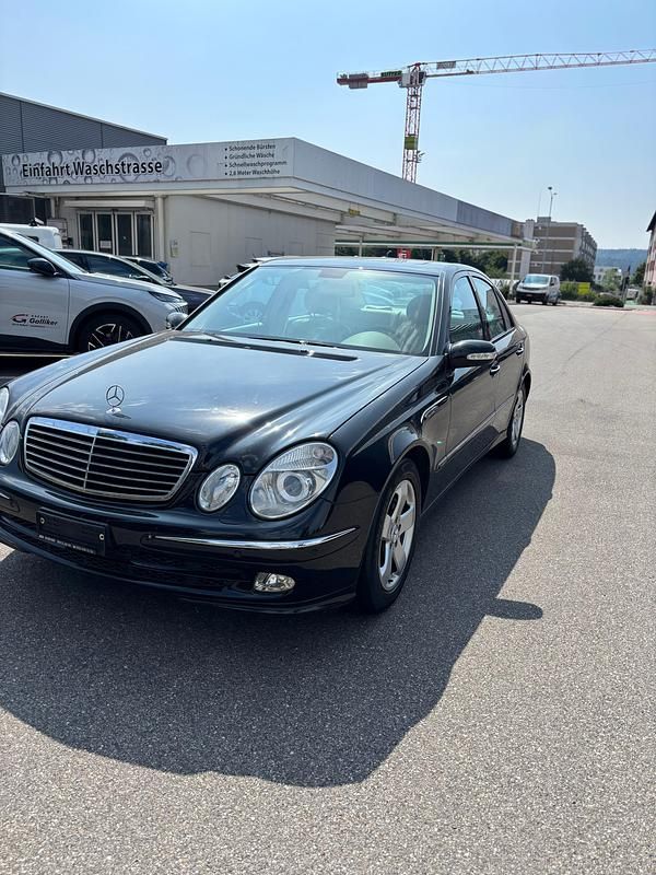 Gebraucht Mercedes E240 Avantgarde 177 PS (130 kW) 2005
