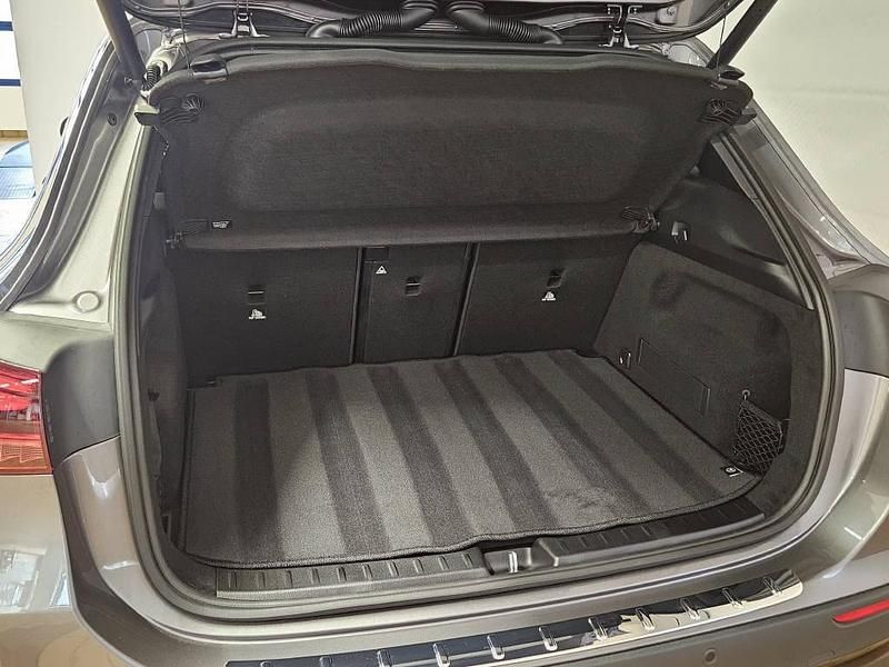 Gebraucht Mercedes GLA220 AMG line 190 PS (139 kW) 2024 Grau SUV