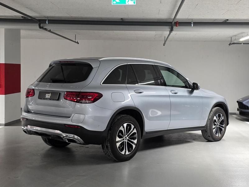 Gebraucht Mercedes GLC300e 319 PS (234 kW) 2021 Grau SUV