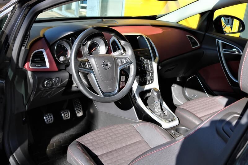 Gebraucht Opel Astra GTC Sport 180 PS (132 kW) 2013 Schwarz Limousine