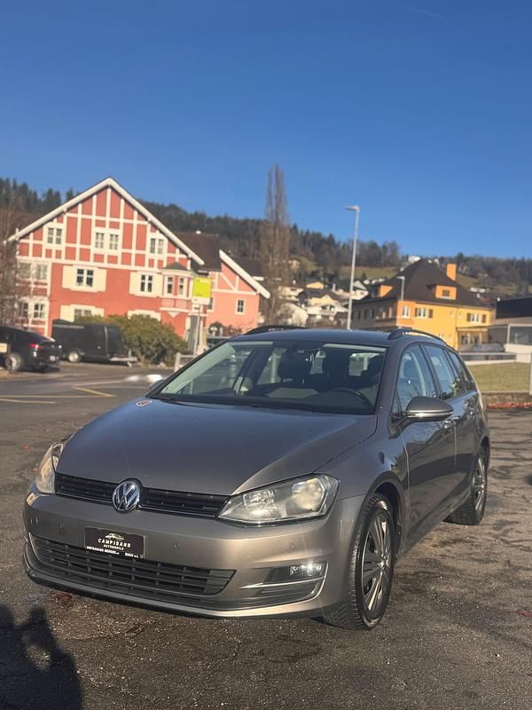 Gebraucht VW Golf VII Comfortline 122 PS (89 kW) 2014 Kombi