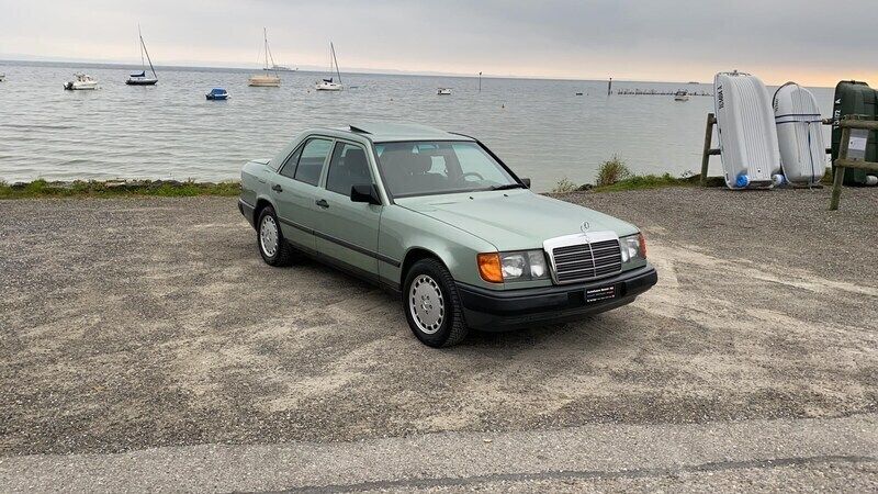 Gebraucht Mercedes E260 160 PS (117 kW) 1986 Limousine