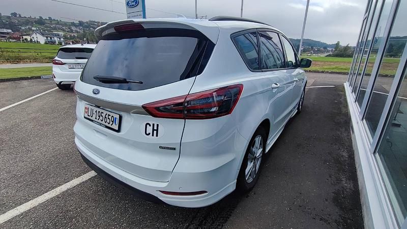 Gebraucht Ford S-MAX ST-Line 190 PS (139 kW) 2023 Weiss Van / Kleinbus