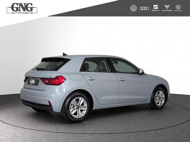 Neu Audi A1 Sportback Attraction 115 PS (84 kW) 2026 Gray Kleinwagen