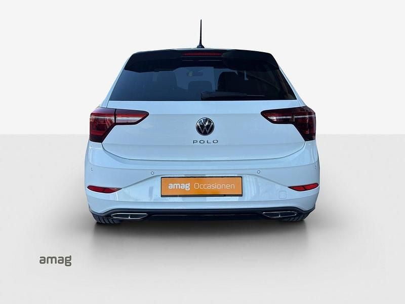 Gebraucht VW Polo R-line 110 PS (80 kW) 2023 Pure white  schwarz Limousine