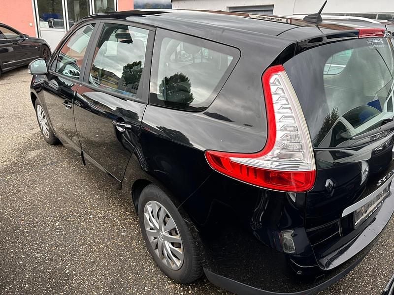 Gebraucht Renault Grand Scénic III 115 PS (84 kW) 2014 Van / Kleinbus