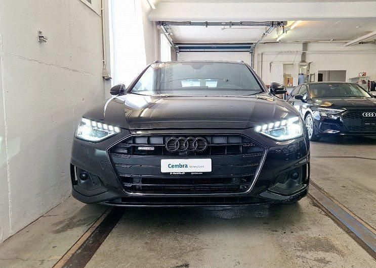 Gebraucht Audi A4 Attraction 204 PS (150 kW) 2022 Kombi