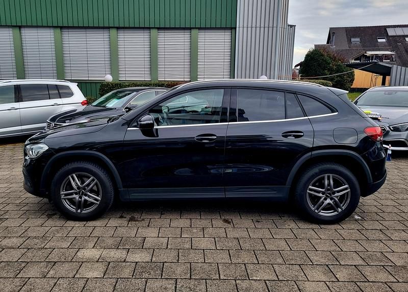 Gebraucht Mercedes GLA200 Progressive 150 PS (110 kW) 2022 SUV