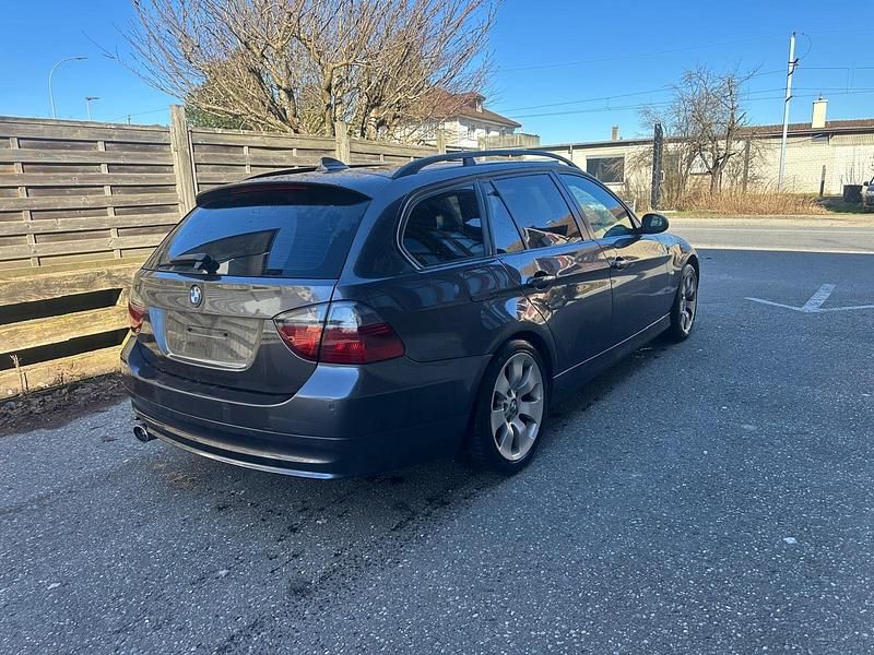 Gebraucht BMW 320 163 PS (119 kW) 2007 Kombi
