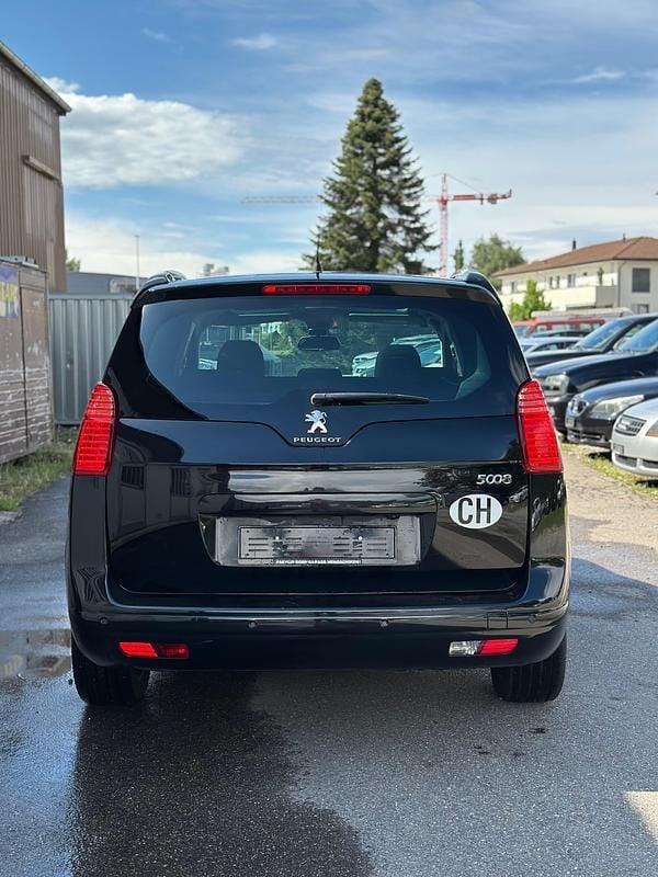 Gebraucht Peugeot 5008 Active 156 PS (114 kW) 2014 Van / Kleinbus