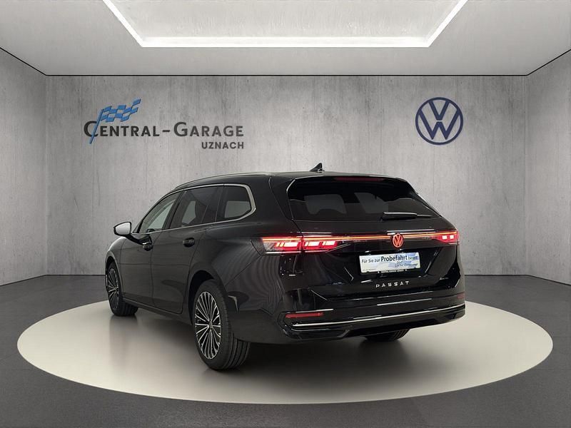 Neu VW Passat Elegance 193 PS (141 kW) 2025 Schwarz Kombi