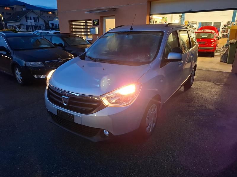 Gebraucht 2017 Dacia Lodgy Lauréate Van / Kleinbus | CHF 6’900 (Fairer Preis) - Bild 1/4