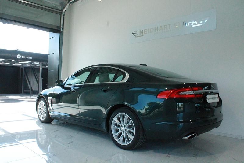 Gebraucht Jaguar XF 240 PS (176 kW) 2021 Limousine