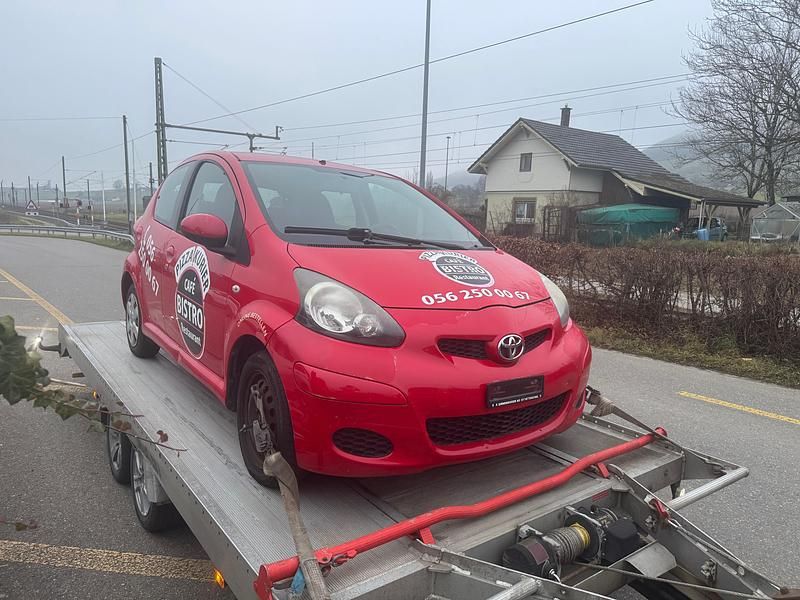 Gebraucht 2010 Toyota Aygo Terra Kleinwagen | CHF 1’290 (Fairer Preis) - Bild 1/4