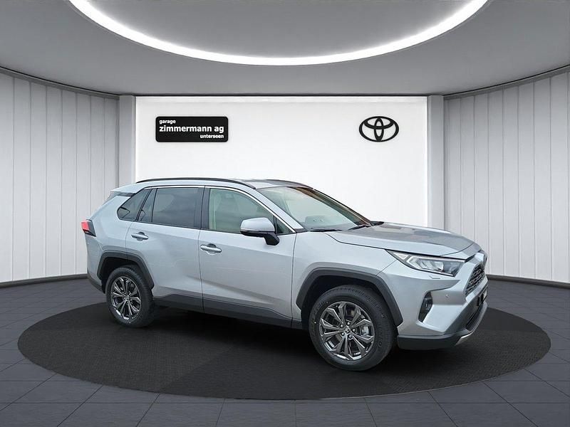 Gebraucht Toyota RAV4 Hybrid Trend 222 PS (163 kW) 2024 Silber SUV