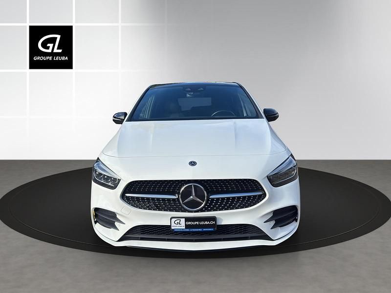Gebraucht Mercedes B250 AMG line 224 PS (164 kW) 2020 Weiss Van / Kleinbus