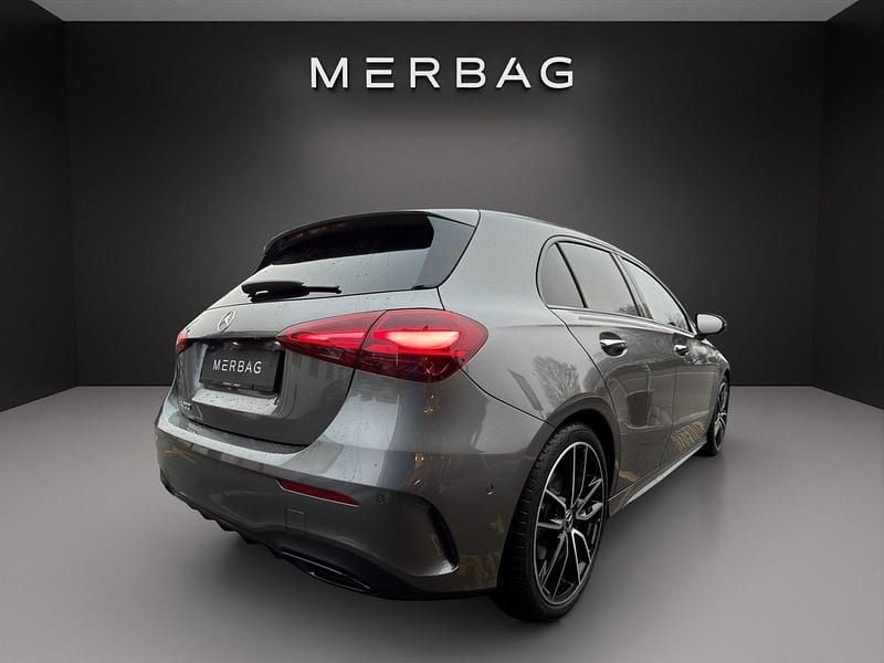 Neu Mercedes A200 163 PS (119 kW) 2026 Grau Limousine