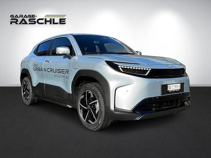 Neu Toyota Urban Cruiser Trend 135 kW (184 PS) 2025 Silber SUV