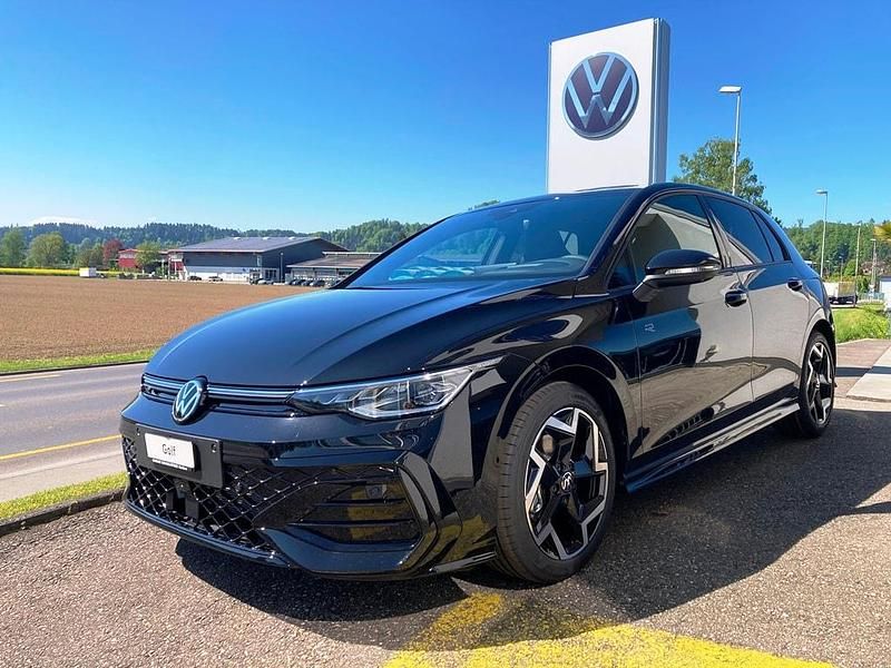 Gebraucht 2025 VW Golf VIII R-line | CHF 34’490 (Etwas zu teuer) - Bild 1/4