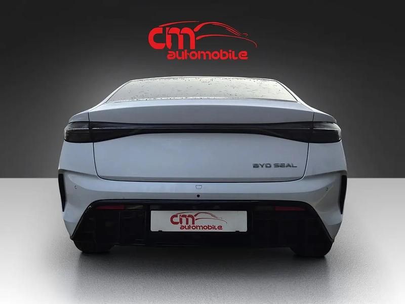 Neu BYD Seal Design 230 kW (313 PS) 2026 Weiss Limousine