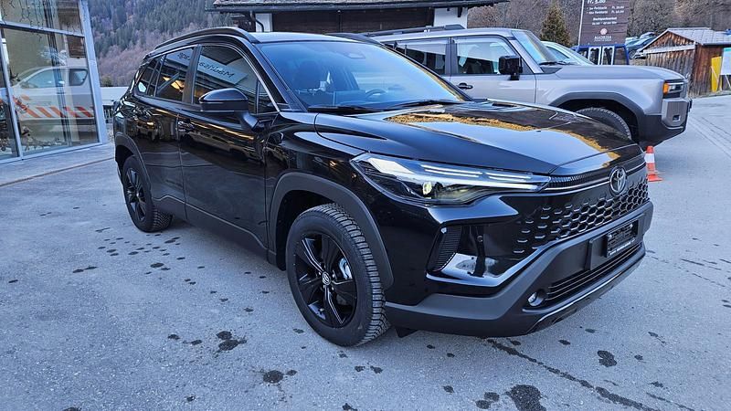 Neu Toyota Corolla Cross Trend 179 PS (131 kW) 2025 Schwarz SUV