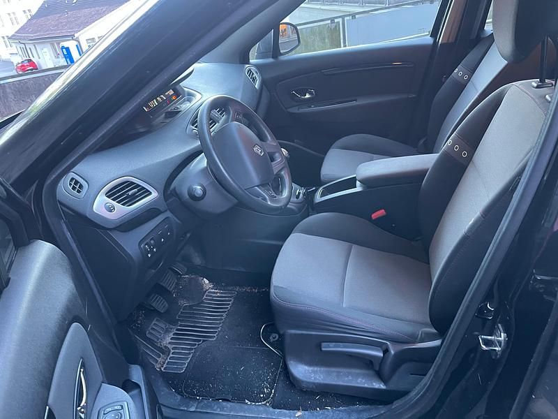 Gebraucht Renault Grand Scénic III Dynamique 115 PS (84 kW) 2013 Van / Kleinbus