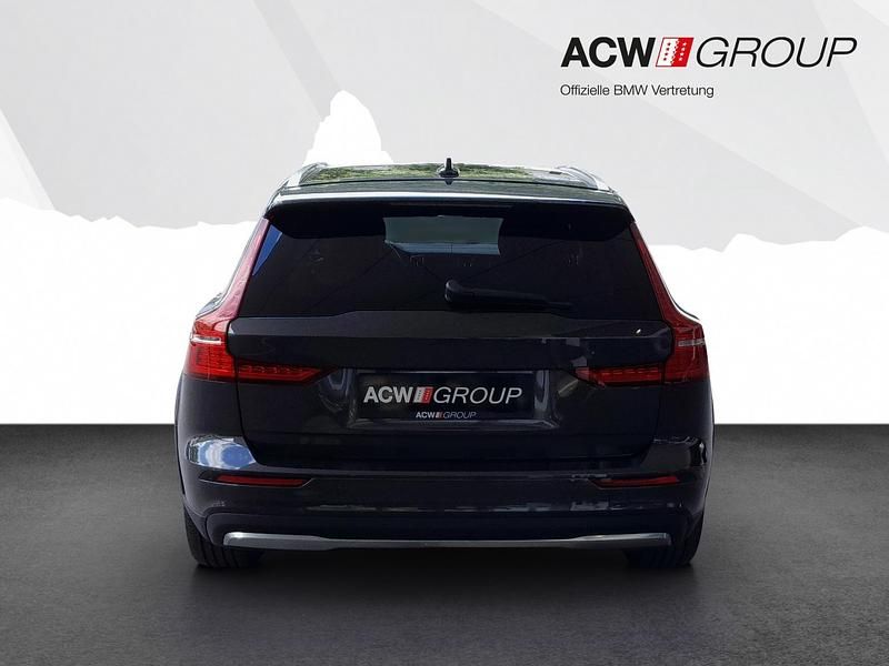 Gebraucht Volvo V60 CC Plus 211 PS (155 kW) 2023 Kombi