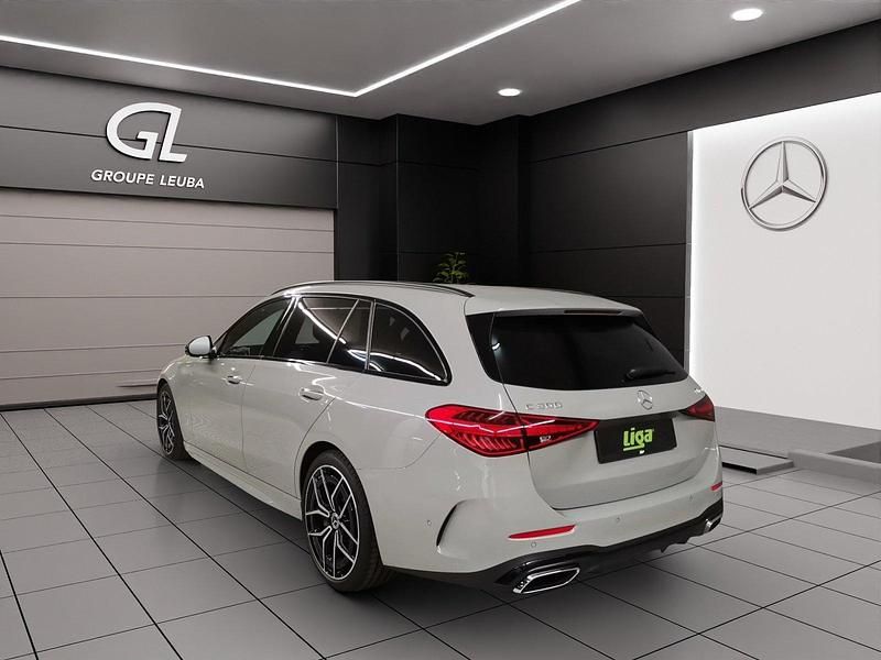 Gebraucht Mercedes C300e 259 PS (190 kW) 2025 Grau Kombi