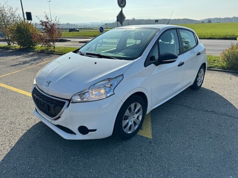 Gebraucht 2014 Peugeot 208 Access Kleinwagen | CHF 3’500 (Fairer Preis) - Bild 1/4