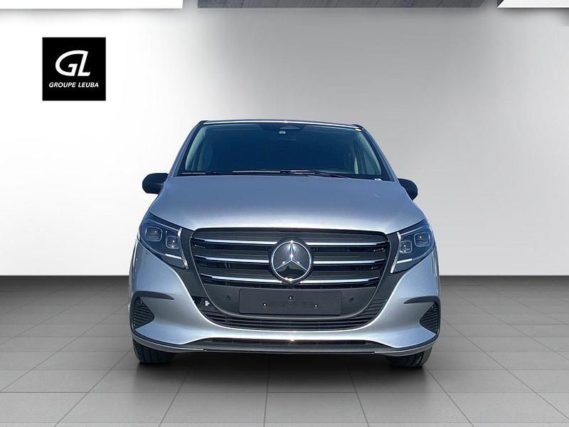 Gebraucht Mercedes Vito 163 PS (119 kW) 2025 Grau Van