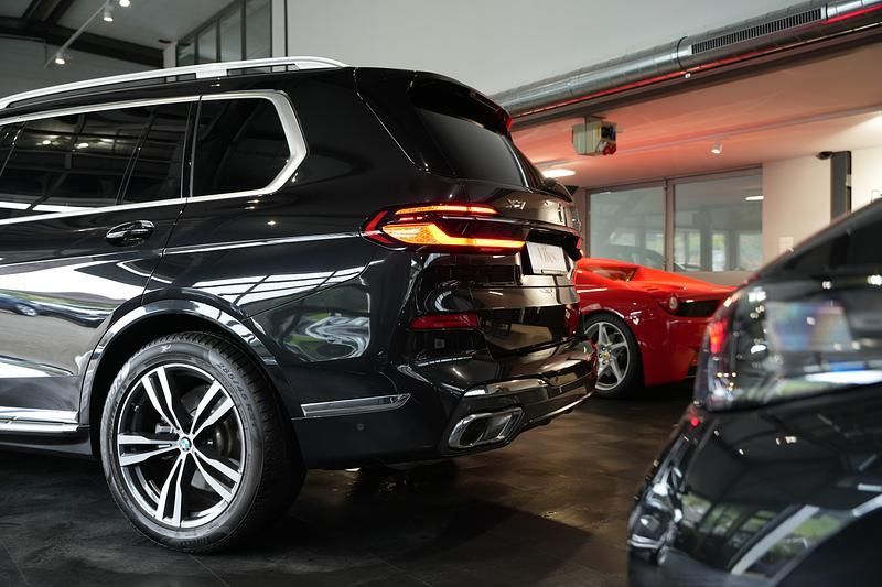 Gebraucht BMW X7 M Sport 380 PS (279 kW) 2023 SUV