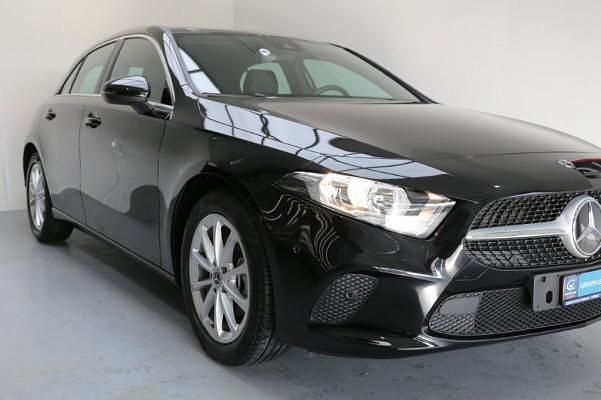 Gebraucht Mercedes A200 Progressive 163 PS (119 kW) 2019 Schwarz Limousine