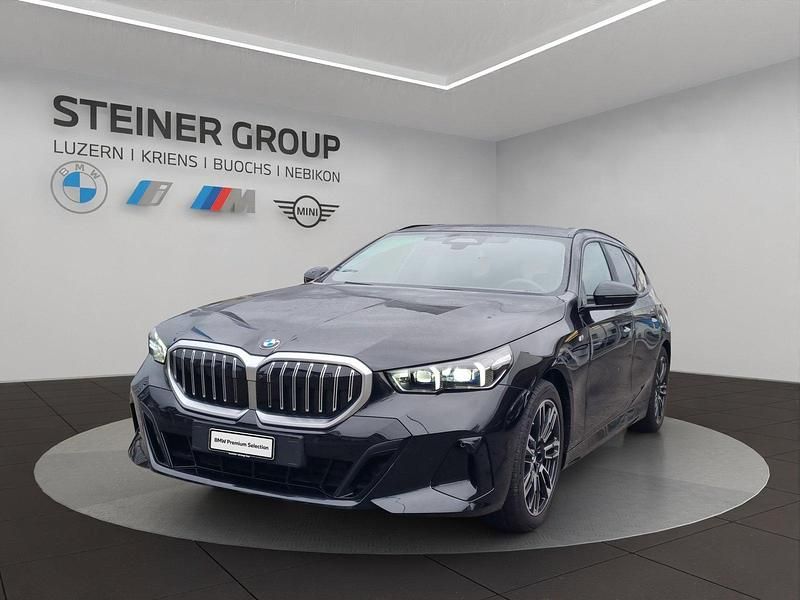 Gebraucht BMW 520 M Sport 197 PS (144 kW) 2025 Schwarz Kombi
