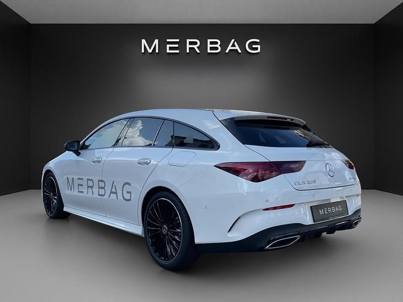 Gebraucht Mercedes CLA250e Shooting Brake 224 PS (164 kW) 2025 Weiss Kombi