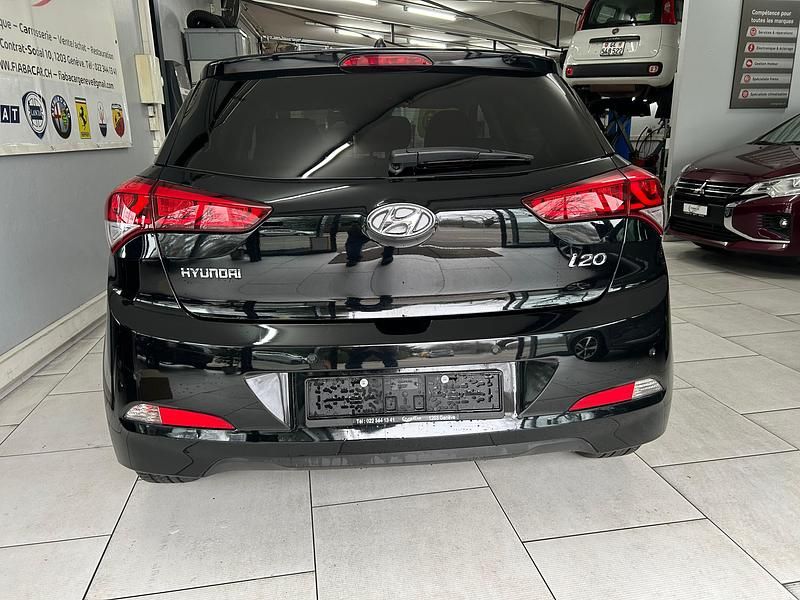 Gebraucht Hyundai i20 100 PS (73 kW) 2016