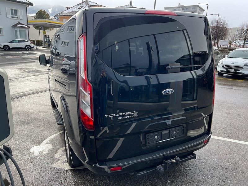Gebraucht Ford Tourneo Titanium 170 PS (125 kW) 2019 Van / Kleinbus