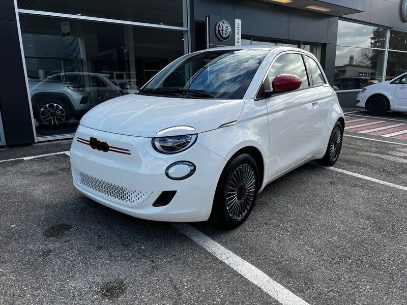 Gebraucht 2022 Fiat 500e Red Limousine | CHF 27’990 (Teuer) - Bild 1/4