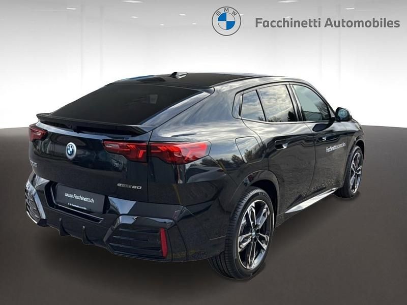 Neu BMW iX2 M Sport 150 kW (204 PS) 2025 Schwarz SUV